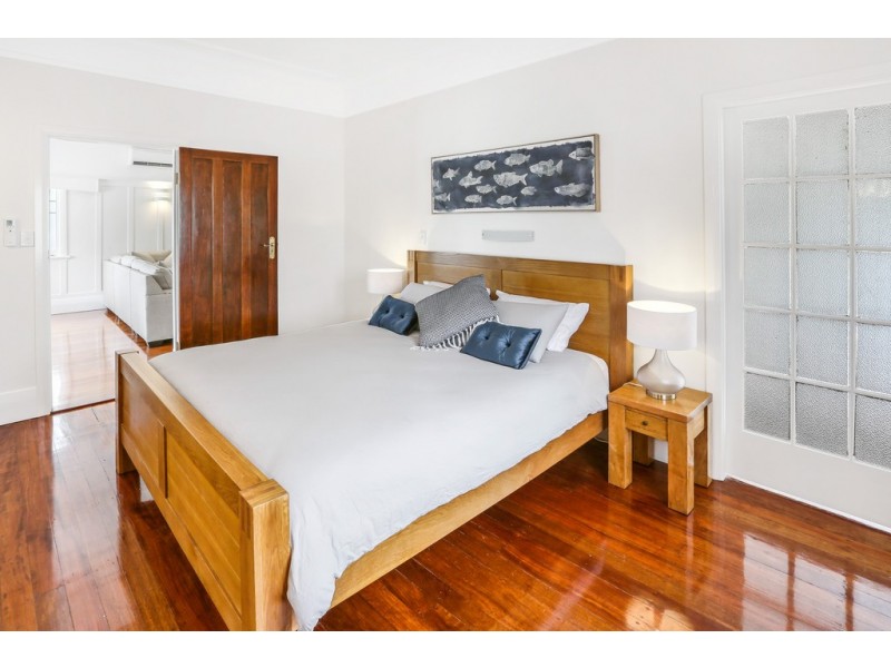 317 Lake Street, Cairns North QLD 4870