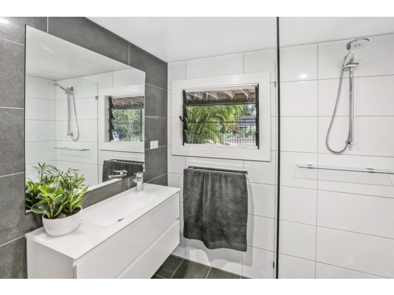 317 Lake Street, Cairns North QLD 4870