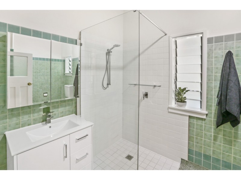 317 Lake Street, Cairns North QLD 4870