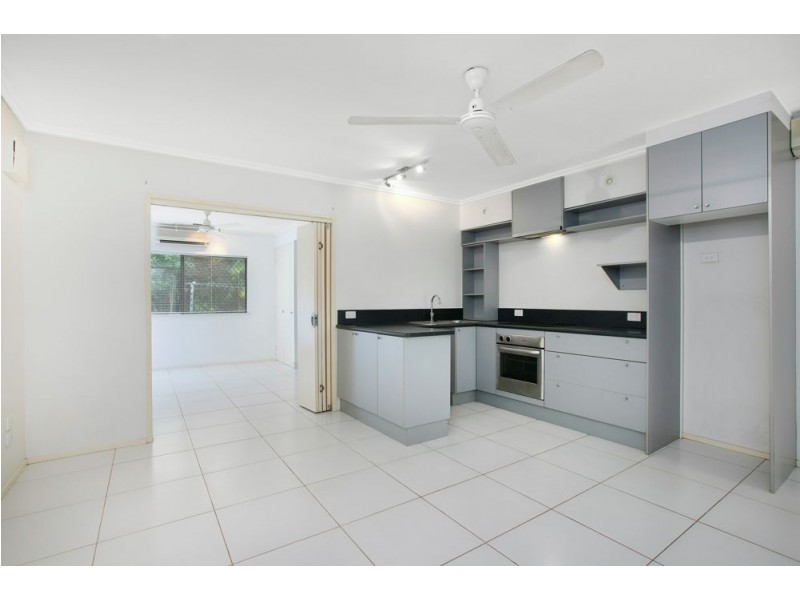 4/4 McPherson Close, Edge Hill QLD 4870