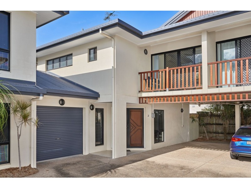 2/279 Lake Street, Cairns North QLD 4870