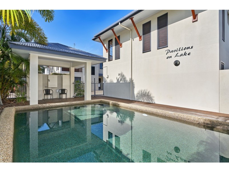 2/279 Lake Street, Cairns North QLD 4870