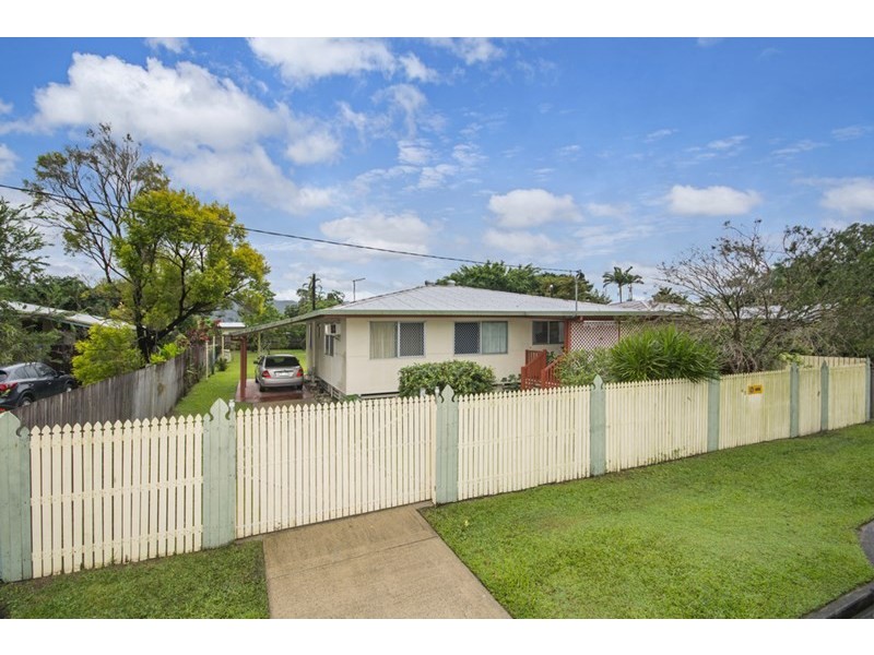 Manoora QLD 4870