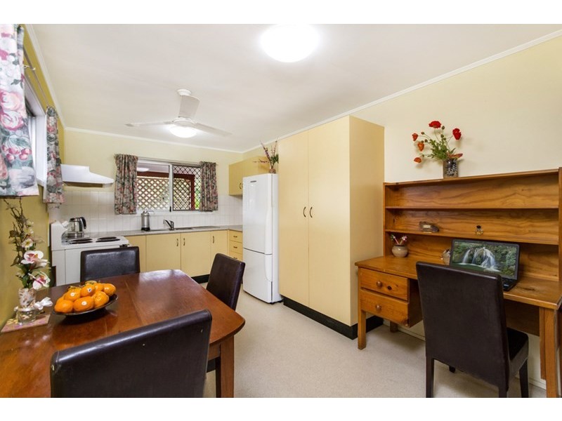 Manoora QLD 4870