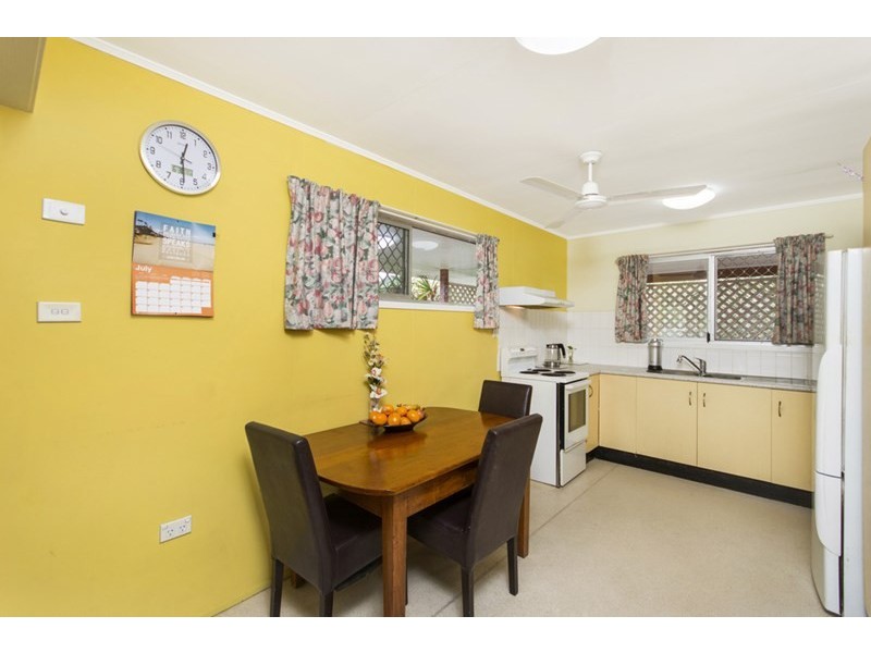 Manoora QLD 4870