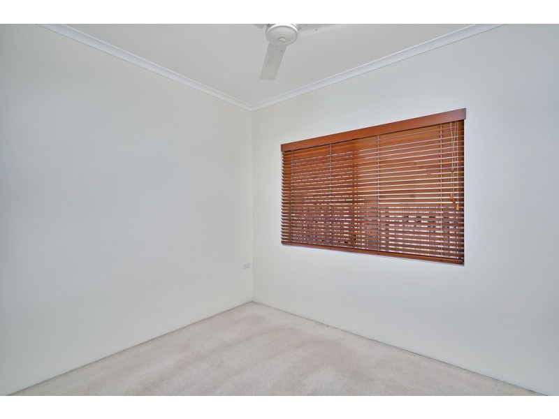 25 Dunbar Street, Mooroobool QLD 4870