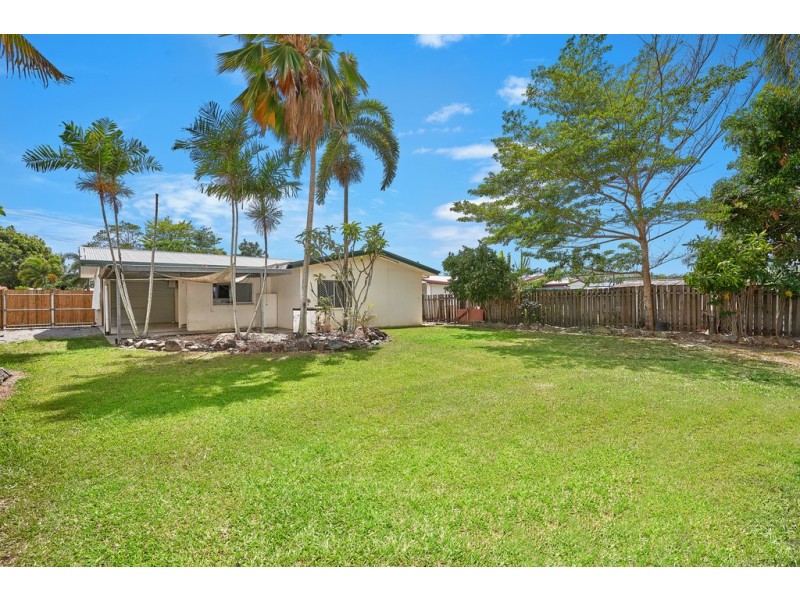 25 Dunbar Street, Mooroobool QLD 4870