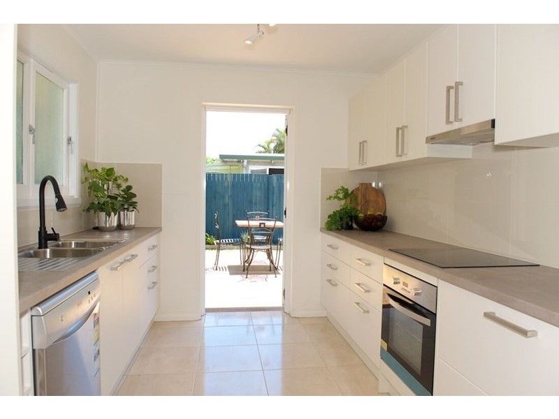 Westcourt QLD 4870