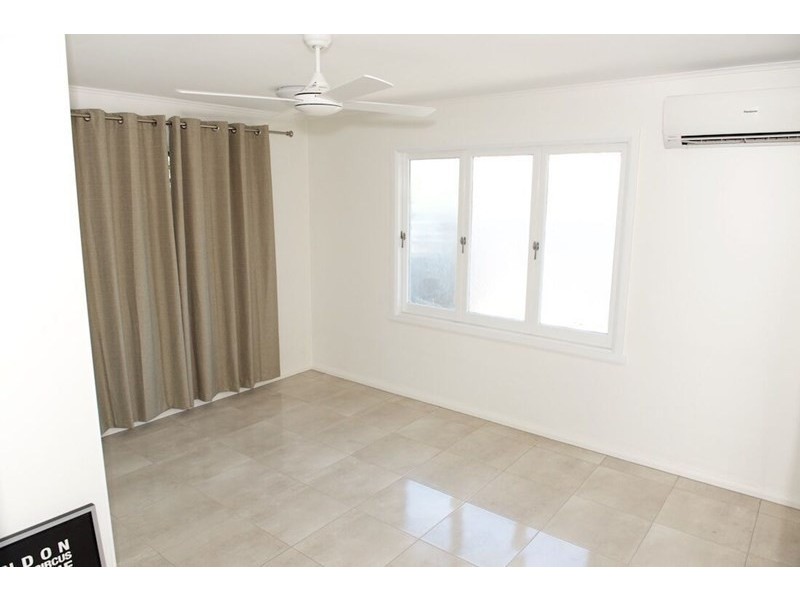 Westcourt QLD 4870