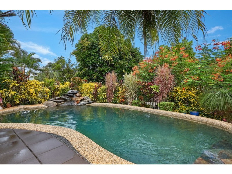 38 Summer Hill Drive, Mooroobool QLD 4870