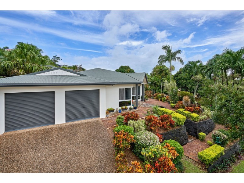 38 Summer Hill Drive, Mooroobool QLD 4870
