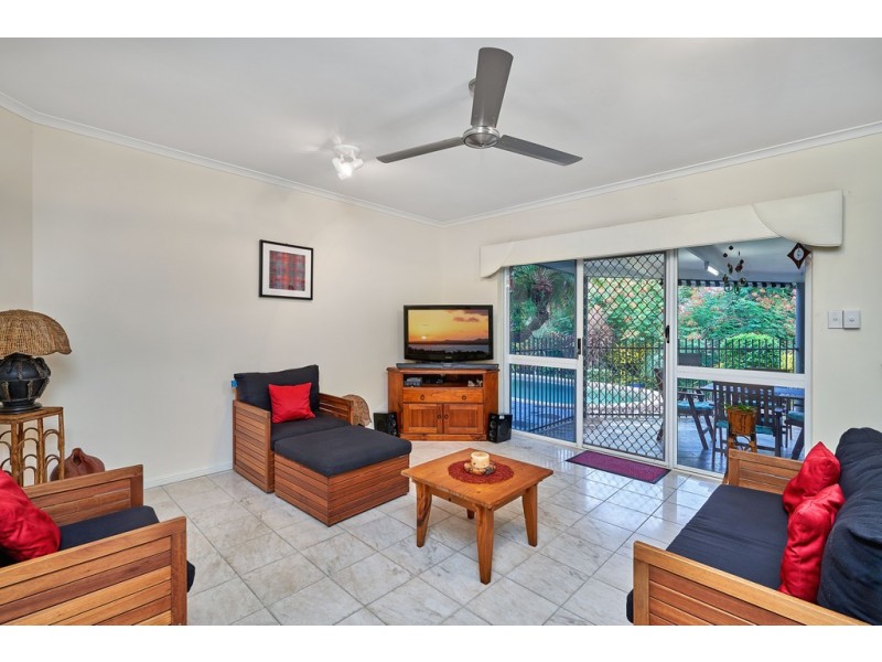 38 Summer Hill Drive, Mooroobool QLD 4870