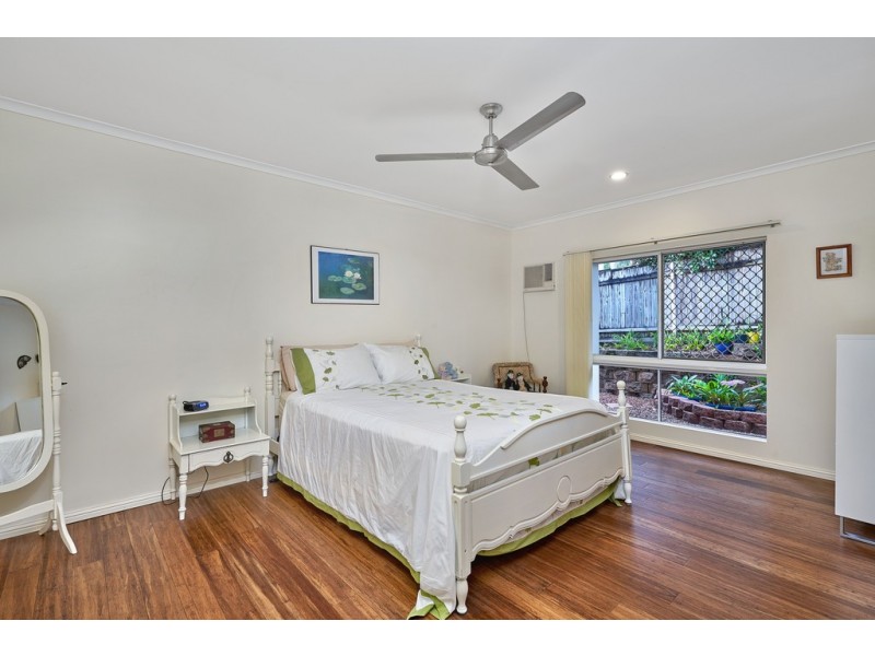 38 Summer Hill Drive, Mooroobool QLD 4870