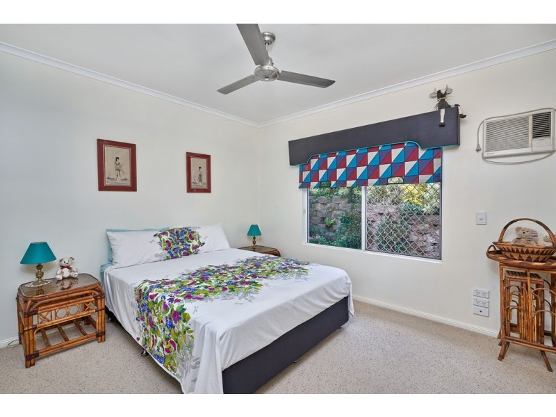 38 Summer Hill Drive, Mooroobool QLD 4870