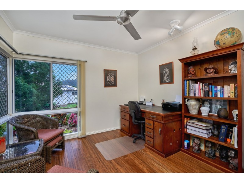 38 Summer Hill Drive, Mooroobool QLD 4870