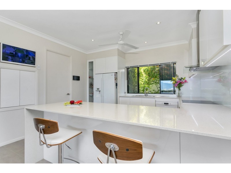 11 Rosemont Court, Mooroobool QLD 4870
