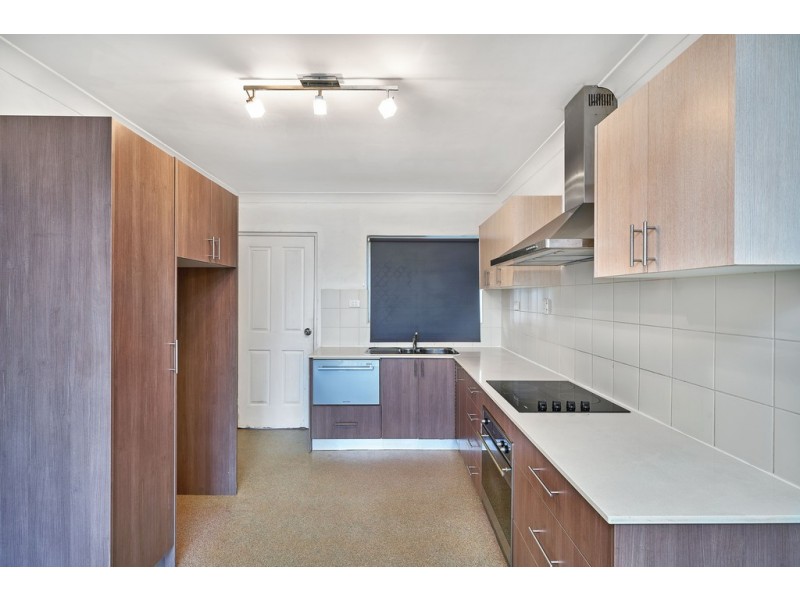 3/282 Lake Street, Cairns North QLD 4870