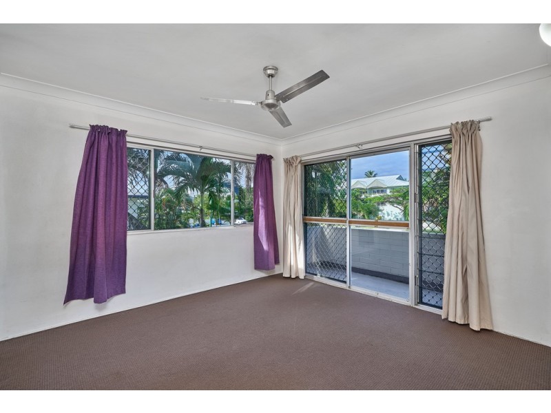 3/282 Lake Street, Cairns North QLD 4870