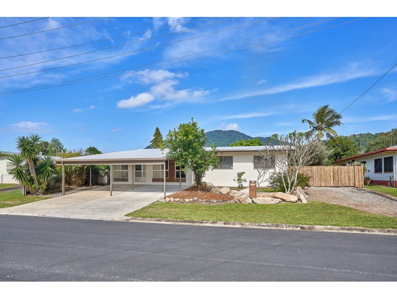 99 Upper Richardson Street, Whitfield QLD 4870