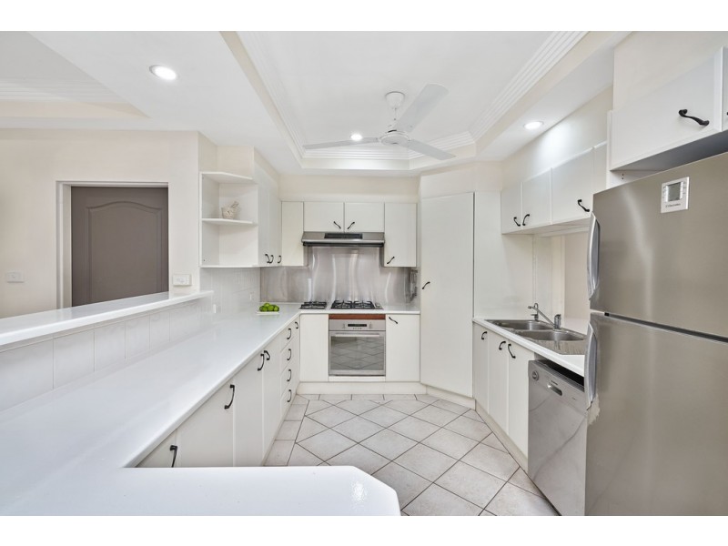 99 Upper Richardson Street, Whitfield QLD 4870