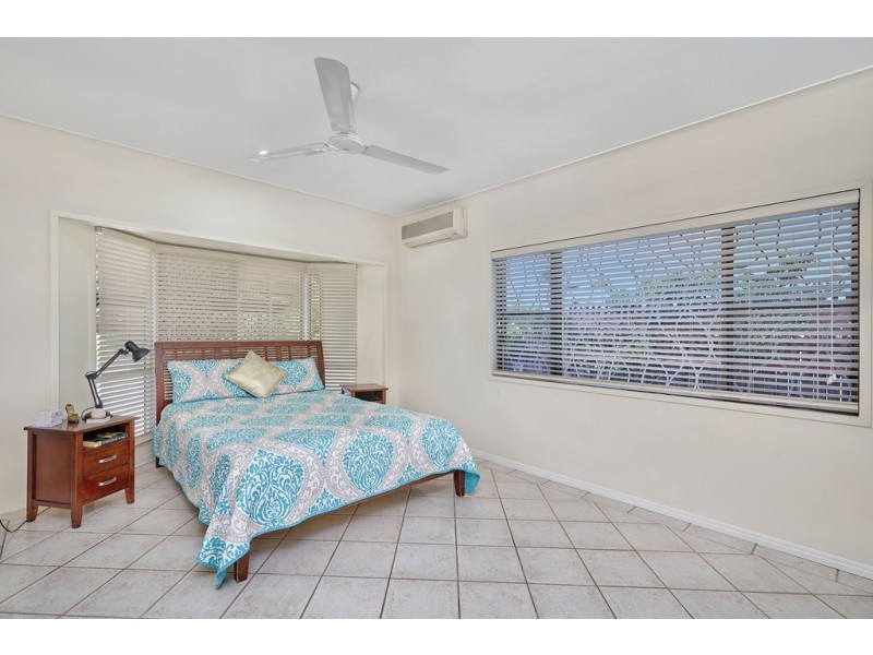 99 Upper Richardson Street, Whitfield QLD 4870