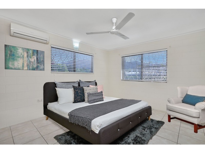 99 Upper Richardson Street, Whitfield QLD 4870