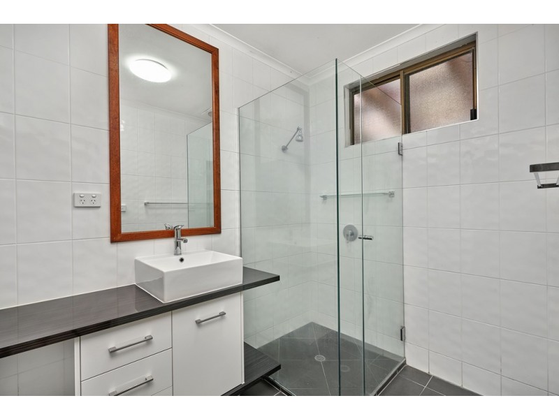 99 Upper Richardson Street, Whitfield QLD 4870