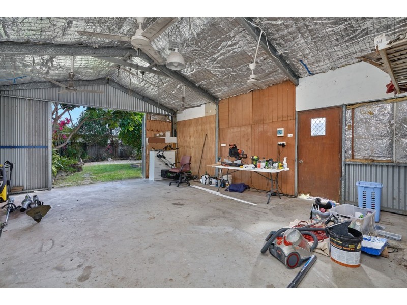 99 Upper Richardson Street, Whitfield QLD 4870