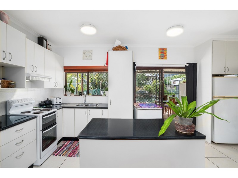 6 Cayley Street, Trinity Beach QLD 4879