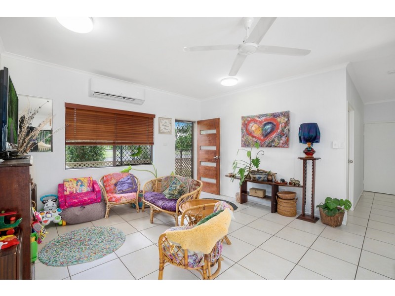 6 Cayley Street, Trinity Beach QLD 4879