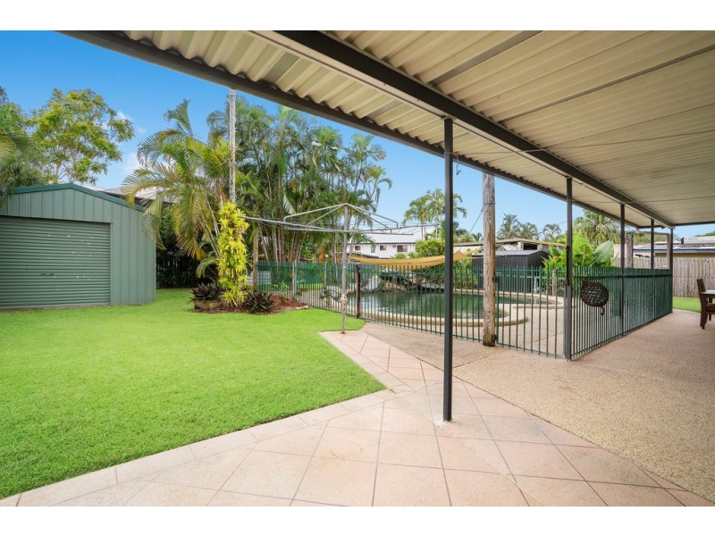 6 Cayley Street, Trinity Beach QLD 4879
