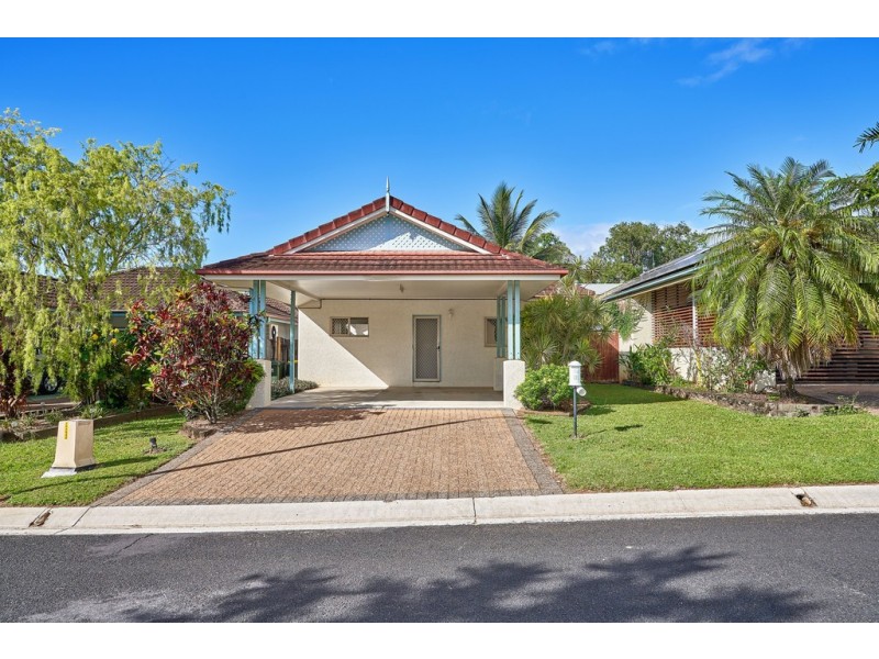 62 Silky Oak Court, Mooroobool QLD 4870