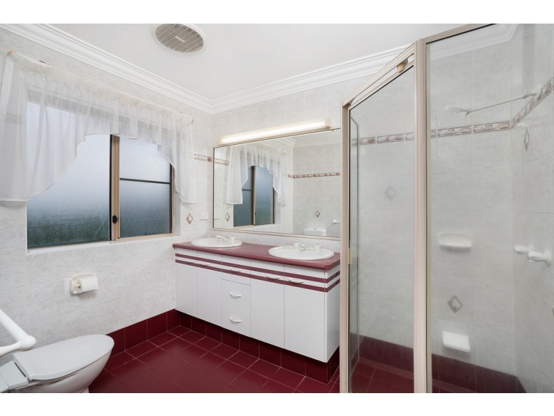 34 Gouldian Street, Bayview Heights QLD 4868