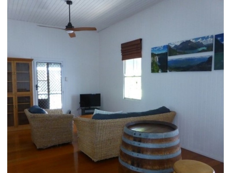 64 Gatton Street, Parramatta Park QLD 4870