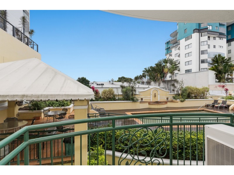 27/62 Abbott Street, Cairns City QLD 4870