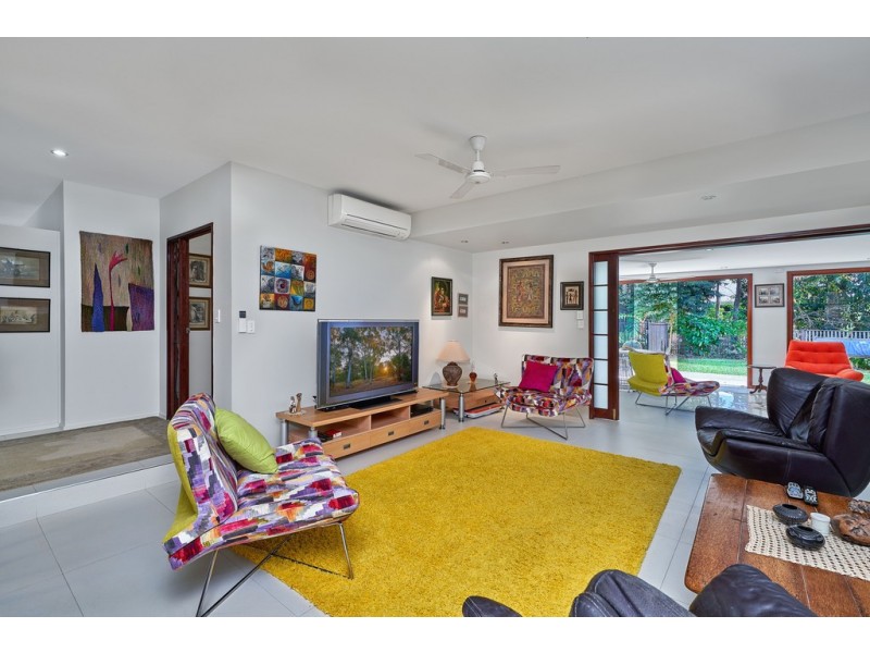 39 Aurelia Road, Palm Cove QLD 4879