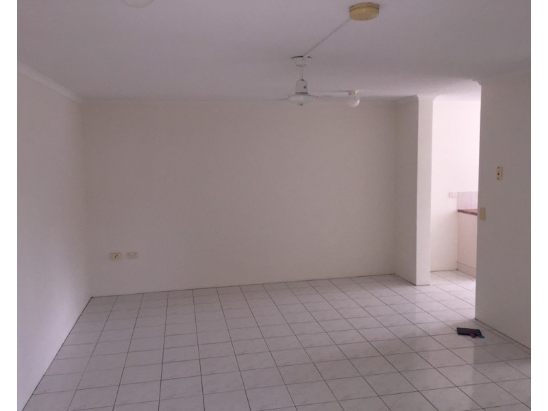 1/21 Moody Street, Manunda QLD 4870