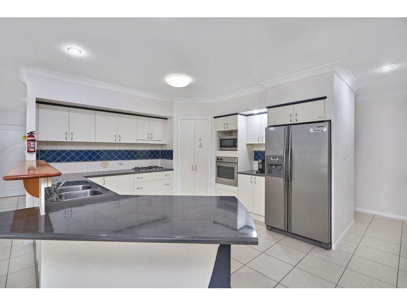 70 Fairley Street, Redlynch QLD 4870