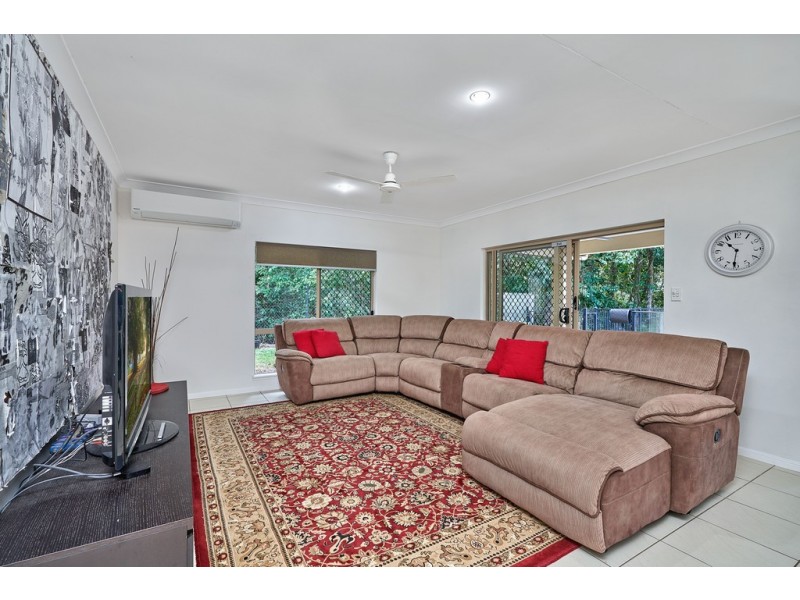 70 Fairley Street, Redlynch QLD 4870