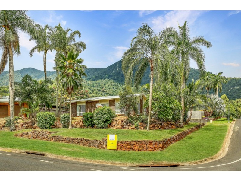 187 Harvey Road, Redlynch QLD 4870