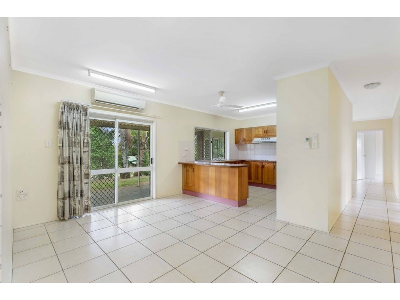 187 Harvey Road, Redlynch QLD 4870