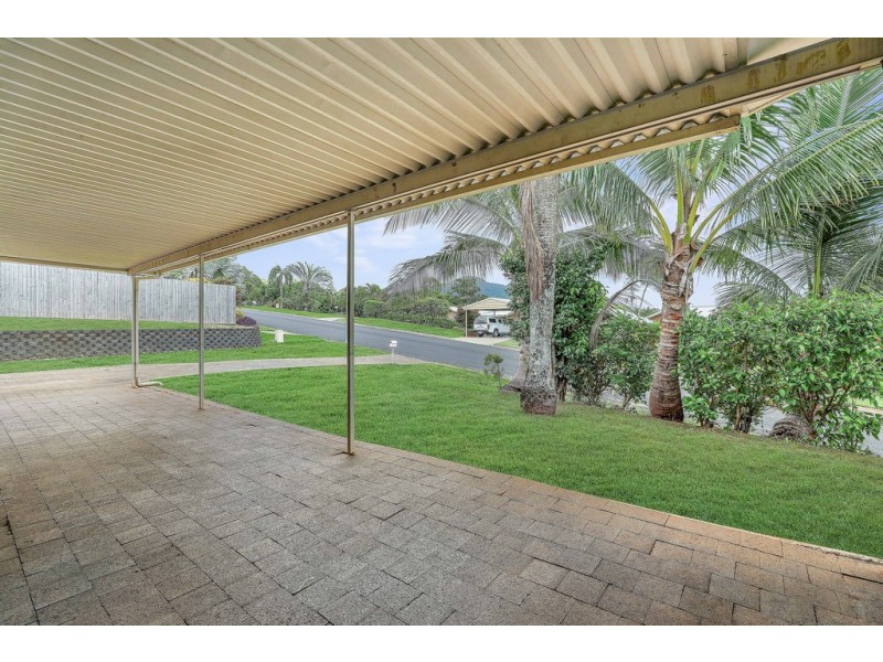 187 Harvey Road, Redlynch QLD 4870