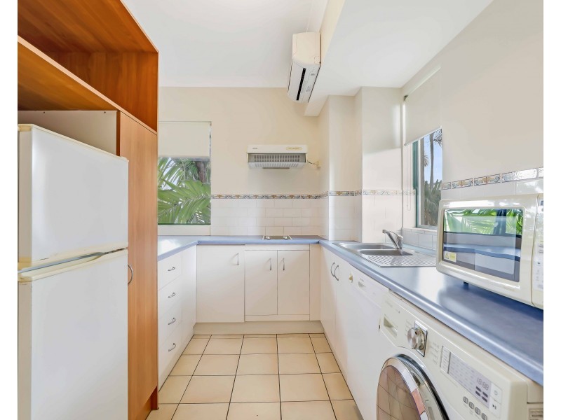 206/186-188 McLeod Street, Cairns North QLD 4870