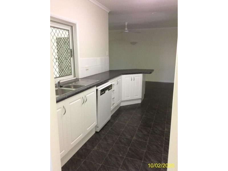 39 Templar Crescent, Bentley Park QLD 4869