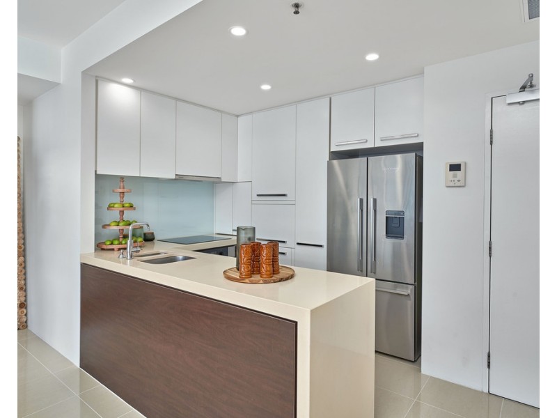 60/1 Marlin Parade, Cairns City QLD 4870