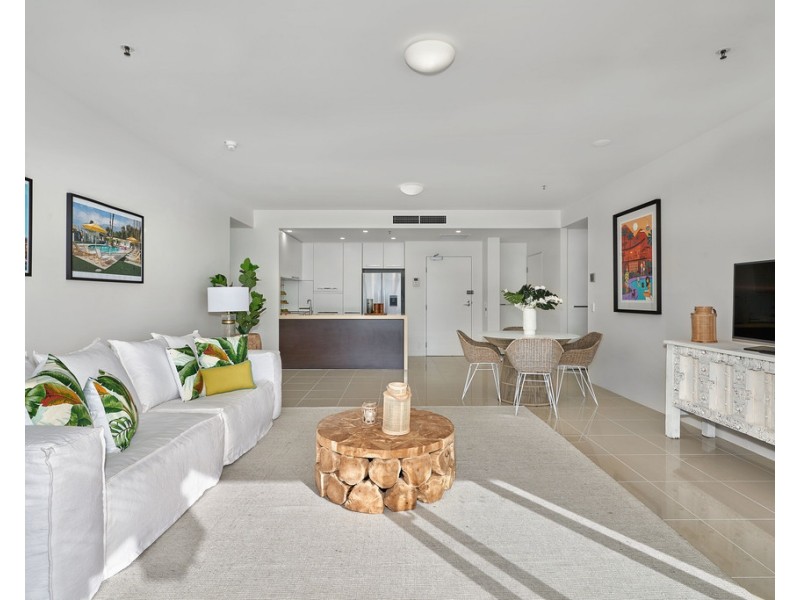 60/1 Marlin Parade, Cairns City QLD 4870