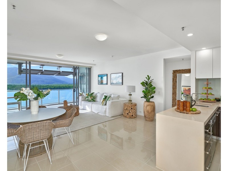 60/1 Marlin Parade, Cairns City QLD 4870