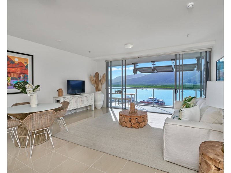 60/1 Marlin Parade, Cairns City QLD 4870