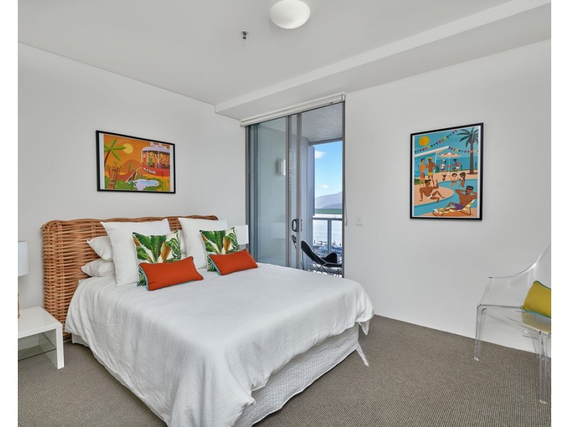 60/1 Marlin Parade, Cairns City QLD 4870