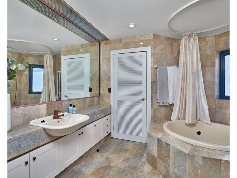 37/181 Esplanade, Cairns North QLD 4870